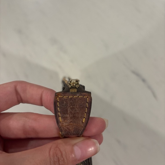 Authentic Louis Vuitton Pochette - Picture 3 of 7
